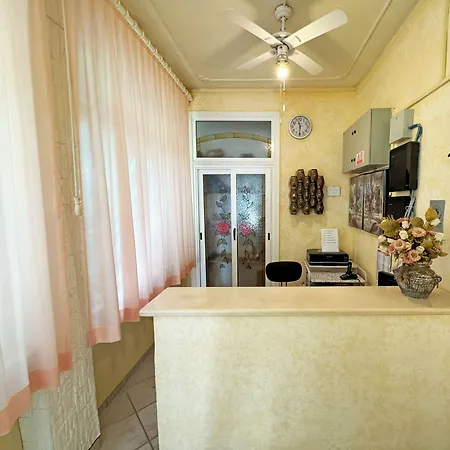 Golfo Hotel *