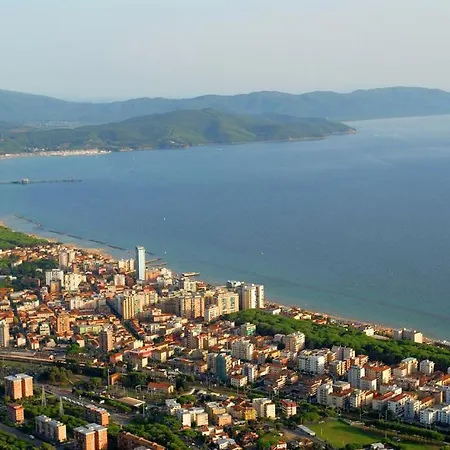 Golfo Hotel *